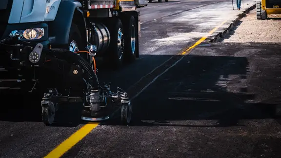 40,000 psi Solutions for Roadway Marking Removal and Runway Rubber Removal